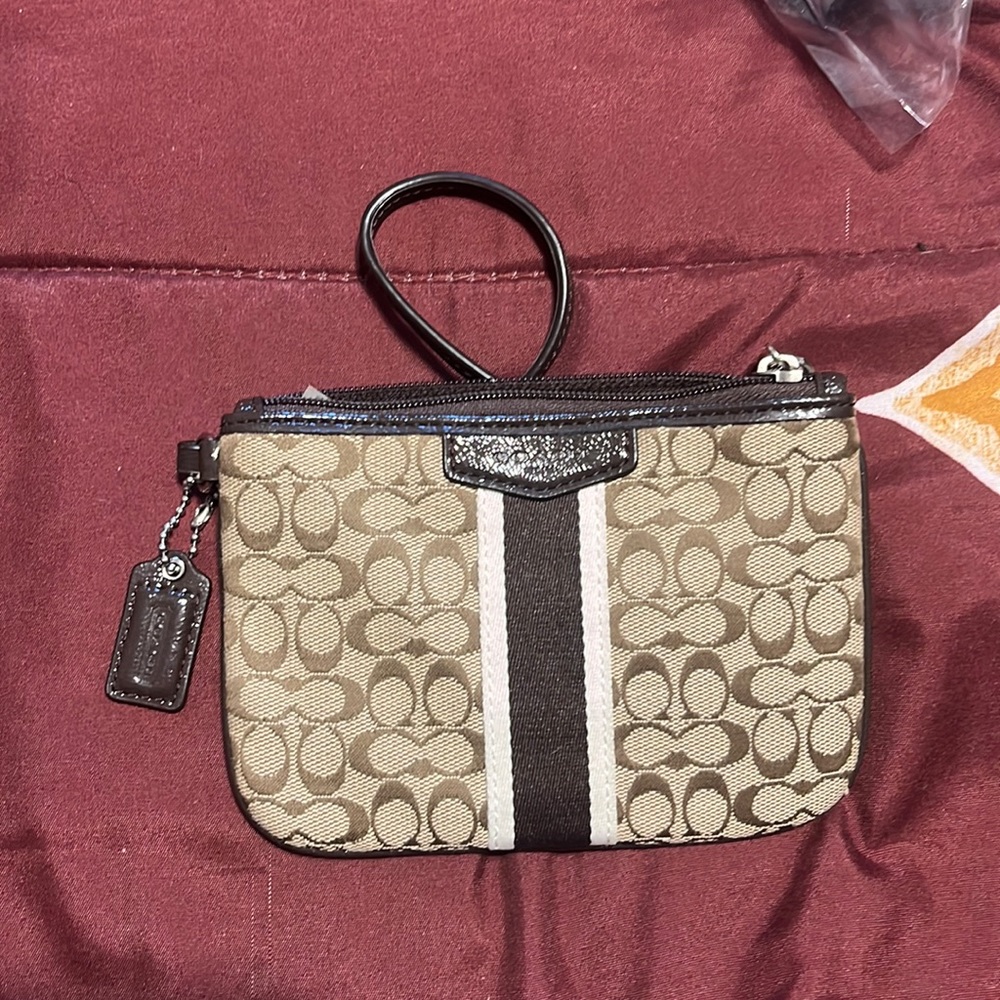 COACH WRISTLETS 👛